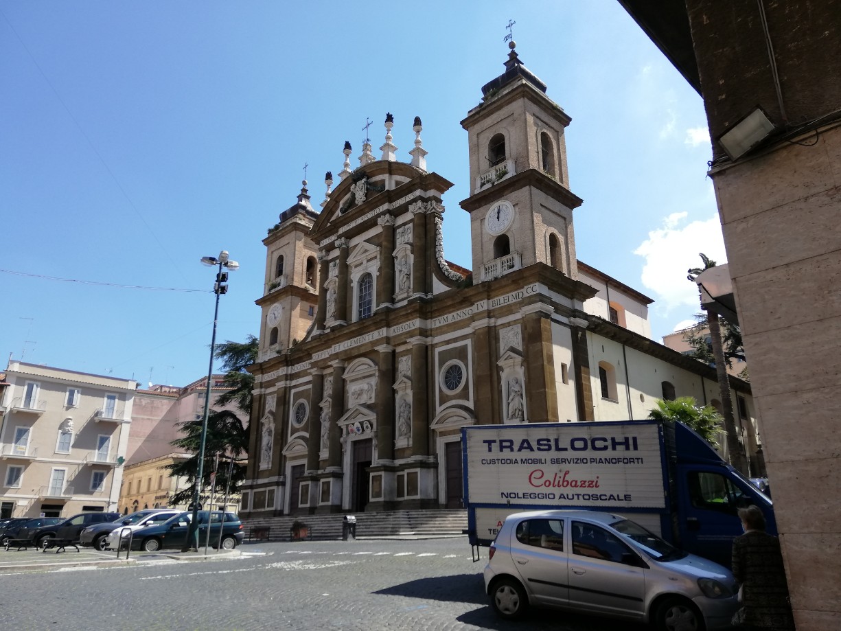 traslochi e spedizioni pacchi frascati duomo Cattedrale di San Pietro
